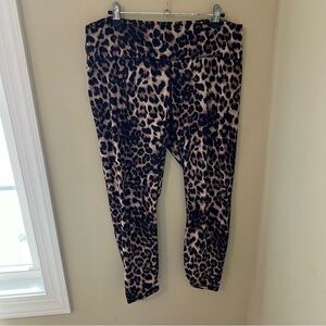 Leopard print leggings